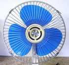 C1980 Vintage Lasko Oscillating Electric Fan W blue Blades -  3150 - Runs Fine
