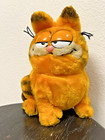 Vintage 1981 Garfield Cat Plush Stuffed Animal Sitting  14 Original Tags Dakin