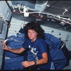 Sally Ride   Ride Estate Signed Coa   Nasa Sts-7 Mission T-shirt Flown In Space
