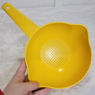 Tupperware Colander Yellow 1 Quart Strainer Double Pour Spout 1200-3 Vintage Usa
