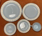 Wedgwood Queensware Rare Smooth Edge Cream On Blue 5 Piece Place Setting 