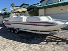 Hallett 26    Deck Boat    amazing Condition   