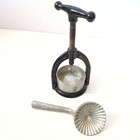 Vtg Columbia Meat Juice Press Cast Iron Primitive Farmhouse Landers Frary Clark
