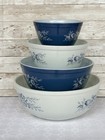 Pyrex Colonial Mist Mixing Bowl Set 401   404 Blue   White Daisy 4 Pc Vintage