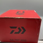 Daiwa Saltist 3000 Spinning Reel 5 6 1 8bb 15 4lb Drag 37 4in turn Aluminum