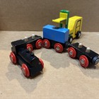 Brio  33322 Fork Lift Truck W cargo car   Train W 2 Extra Cars - Wooden Railway