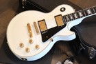2007 Gibson Custom Shop Les Paul Custom Electric Guitar Alpine White   Coa Hsc