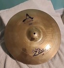 Zildjian 16    A Custom Crash Cymbal Nice Taken Care Of 