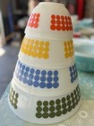             vintage Set Of 4 Pyrex    new Dot    Nesting Bowls All Great Condition