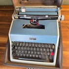 Vintage 1960 s Olivetti Underwood Model 21 Portable Typewriter With Case Read