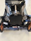 1925 Ford Model T Black 1 32 Die   cast Model Open Door  Engine Bay  Hand Crank