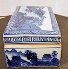 Vtg Antqiue Chinese Porcelain Qianlog Period Tricket Box Blue White