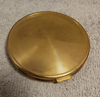 Compact Makeup By Richard Hudnut Goldtone Embossed Birds   Flowers  Vintage