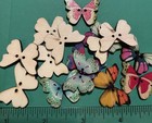  15  New Unused 1    Butterfly Multi-color Wood Novelty Craft Buttons-n4