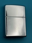 Vintage 2002 Budweiser Bottle Cap High Polish Chrome Zippo Lighter    read