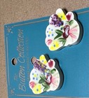 Htf Mill Hill Hp Unique Shape  Flower  Ceramic Porcelain Buttons  1   