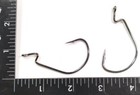 25ct 7 0     monster    Worm Hooks Ewg Extra Wide Gap Black Nickel Off Set 2x Strong
