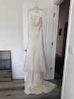 Pronovias Barcelona Size 4 Mermaid Fit  Gorgeous Lace And Bead Detail