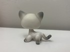 Littlest Pet Shop White   Gray Shorthair Cat  125 Authentic Vintage Hasbro Lps