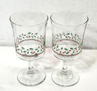 2 Arby s 1985 Christmas Glass Set Holly Berry Stemmed Goblets Drinking Glasses