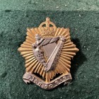 Irish Regiment Of Canada Cap Badge In Bi Metal   Maker  Birse  Gilded   Ba3