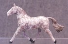 Breyer   Glossy Drafter   75th Advent Calendar Ballyduff Mini Whinnies Horse