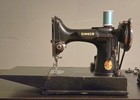 Singer 221 Featherweight  1941 Machine  In Good Sewing Condition  Incl Model 20