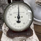 Vtg Landers  Frary   Clark Universal Family Food Scale Farmhouse Red  green
