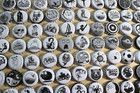 100 Black   White Bottle Caps No Dents Mixed Lots Fast Shipping 