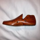 Vintage Single Wooden  Child s Shoe Mold Size 5 1 2c Antique