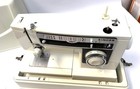 Singer Free Arm   Zig   zag Sewing Machine Model 6136 12 Stitch Italy W  Case