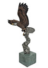 Legends Kitty Cantrell    spiral Flight    Bald Eagle Sculpture 652 2500 Usa