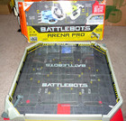 Hexbug Battlebots Arena Pro W  6 Remotes  Robots And Pieces