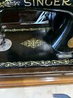 Beautiful Vintage 1924 Model 99 Singer Sewing Machine With Case And Key