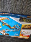 2010 Hot Wheels Wall Tracks Drift Rally Spinout Set Mattel 