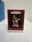1996 Hallmark Keepsake Looney Tunes Marvin The Martian Christmas Ornament