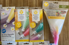Lot Of 21 Wilton Cake Decorating Tips   Bags New Icing  Batter  12  16  Bags