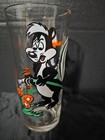 Vintage Pepsi Collector Series Daffy Duck   Pepe La Pew Glass 1976