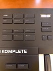 Native Instruments Komplete Kontrol A25 25-key Midi Keyboard  Usb Out  Knobs