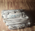 Louisville Slugger Xeno 12  Fastpitch Softball Glove Xnrf1912 White   Blue Rht