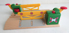 Brio World Magnetic Action Crossing  33750 Wooden Toy Train Accessory Sweden