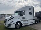 2020 Volvo 860 Vnl Globe Trotter Spec d With Work Station