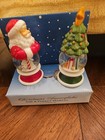 Vintage Roman Inc Christmas Snow Globe Santa Tree Salt   Pepper Shakers 1998 New
