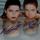 Neve Campbell   Denise Richards Signed 11x14 Photo Wild Things Beckett Authentic