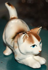 Vtg Porcelain Figurine Persian Cat kitten Hand Painted White   Brown 4 5  Exc