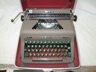 Vintage 1950 s Royal Portable Quiet De Luxe Typewriter With Hard Case   Booklet