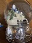 Things Remembered    winter Train    Snow Globe  Revolving    greensleeves    Musical