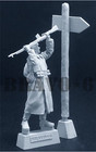1 35 Resin Figures Wwii Soviet Soldiers And Road Signs Unpainted Unassembled