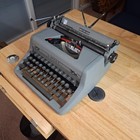1950 Royal Quiet De Luxe Typewriter W case - Vid   Pics - Free Shipping - Nice 