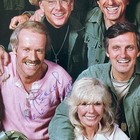 Mike Farrell Signed Newsweek Magazine February 28 1983  m a s h  Finale No Label